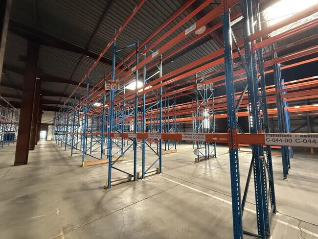 Plus de détails pour Industriel/Logistique à louer