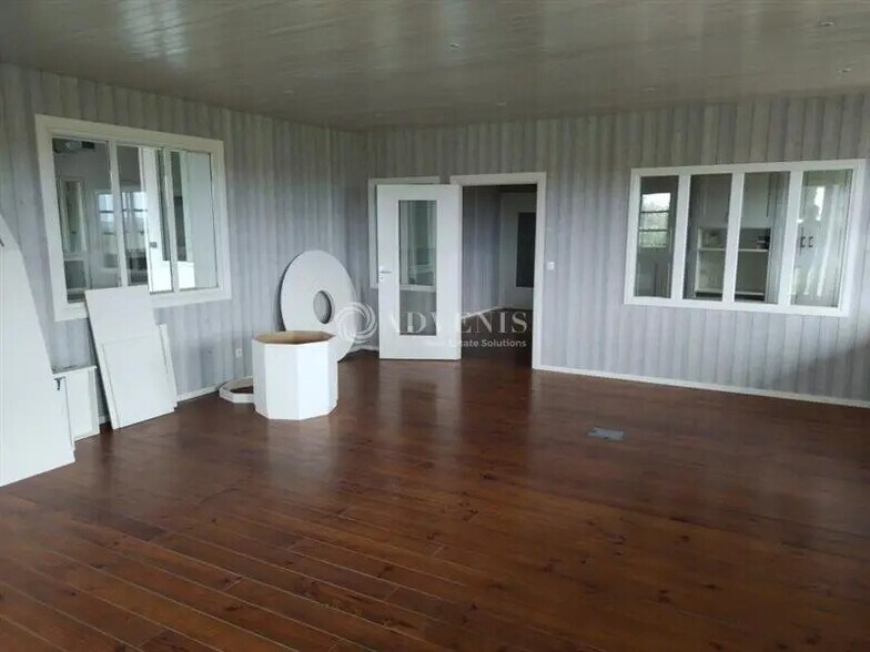 Bureau dans Chérac à vendre - Photo de l’immeuble – Image 3 sur 6