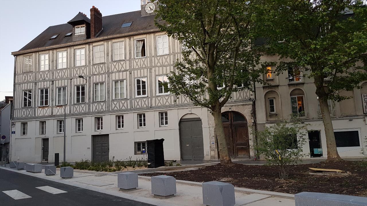 Bureau dans Rouen à louer Photo de l’immeuble– Image 1 sur 14