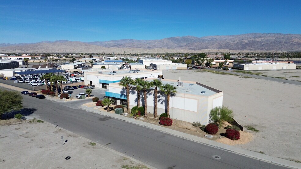45920 Commerce St, Indio, CA à louer - Photo de l’immeuble – Image 2 sur 17