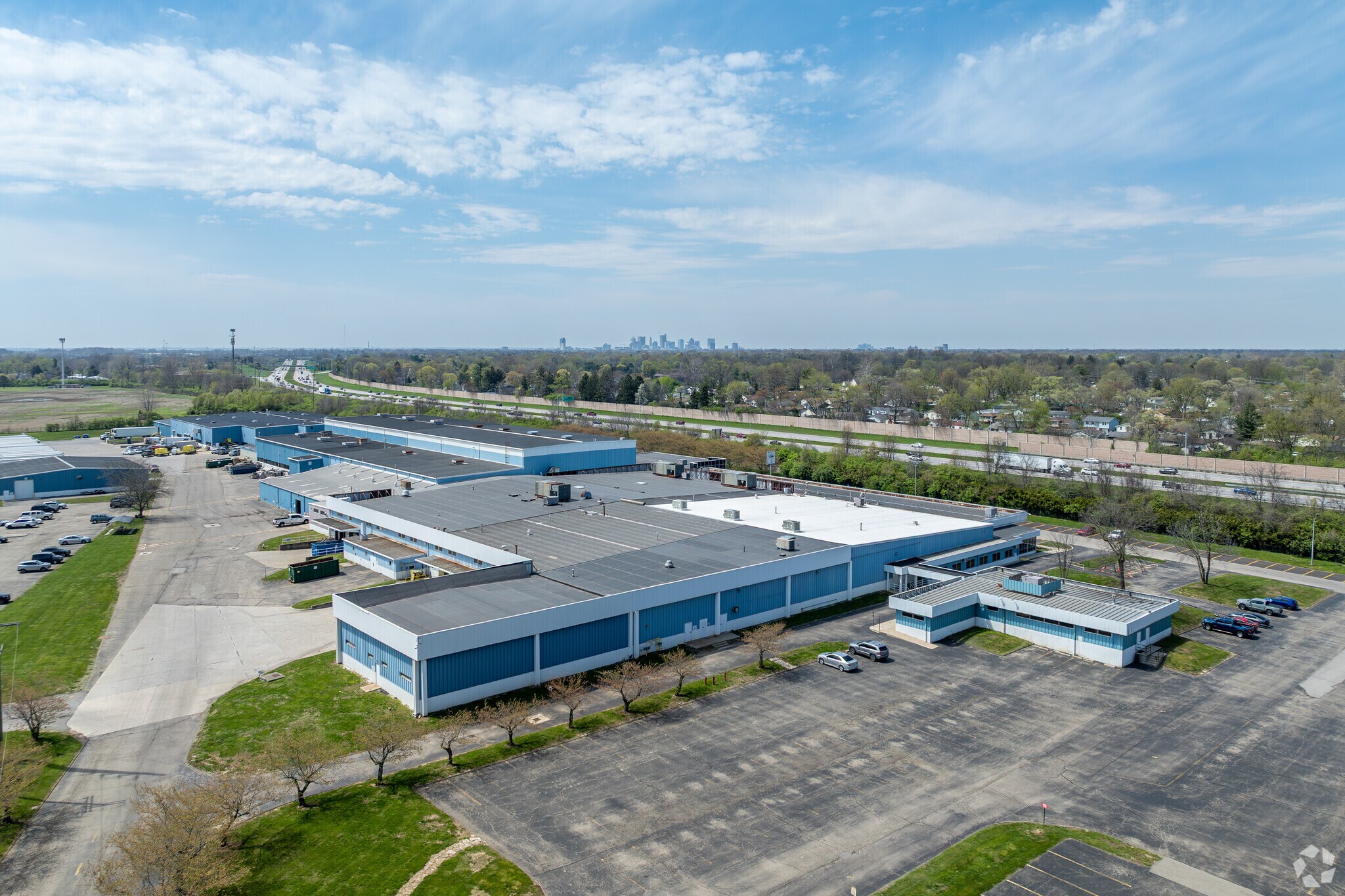2001 Courtright Rd, Columbus, OH à vendre Photo principale– Image 1 sur 18
