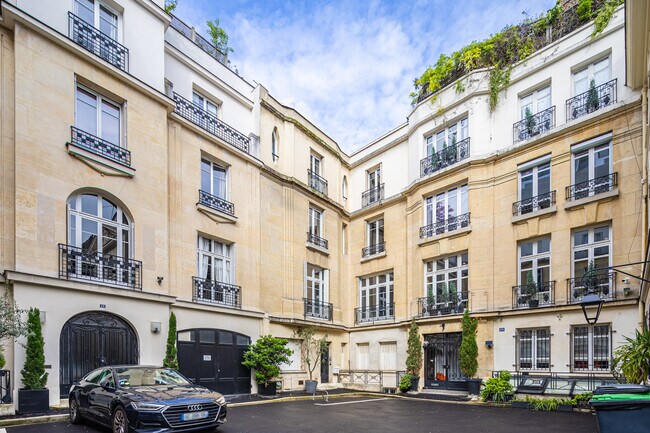 Plus de détails pour 12 Square Pétrarque, Paris - Bureau à louer