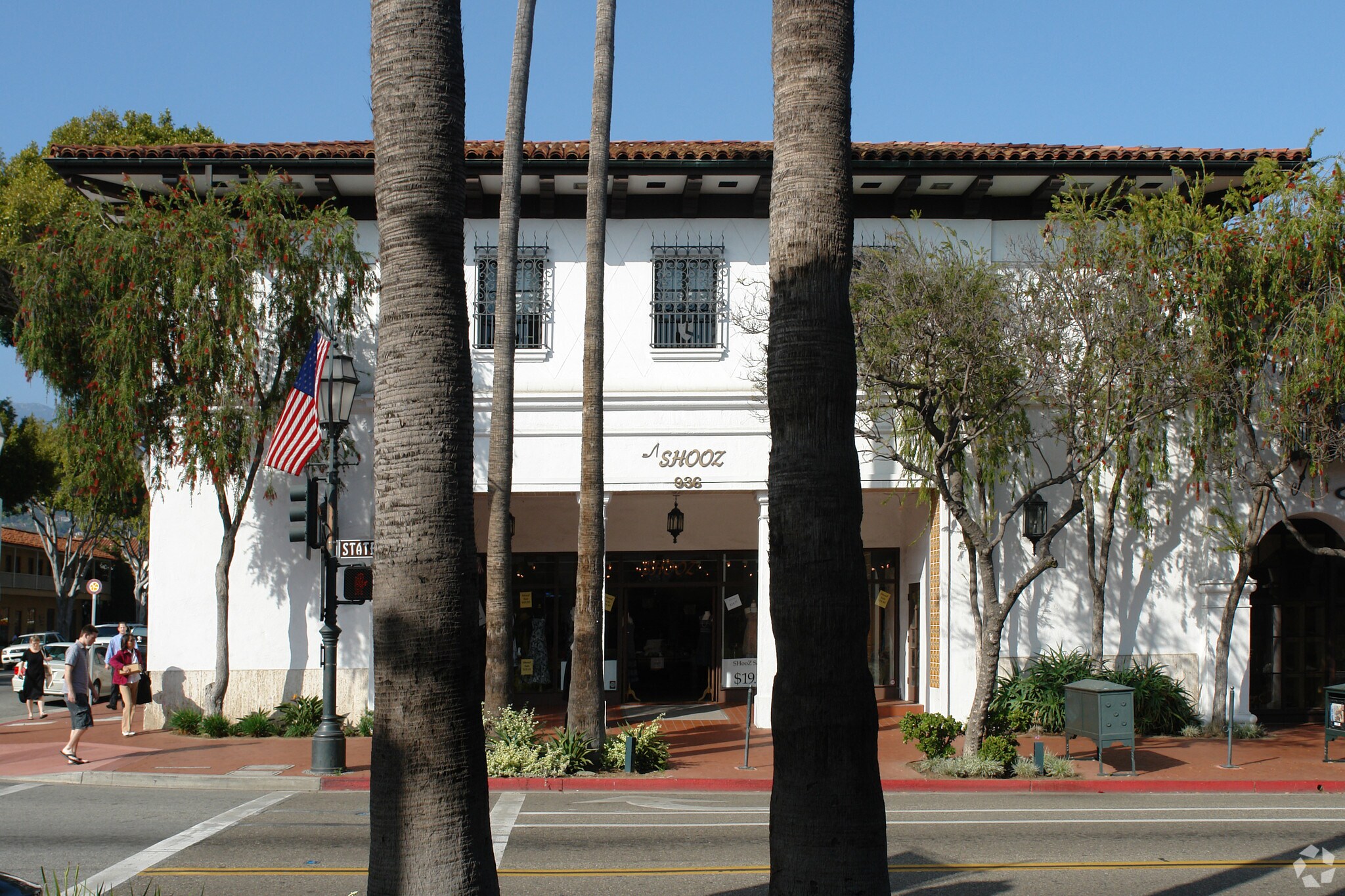 936 State St, Santa Barbara, CA à louer Photo principale– Image 1 sur 9