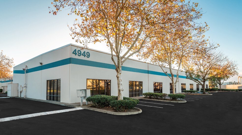 4900 Warehouse Way, Sacramento, CA à louer - Photo de l’immeuble – Image 3 sur 12