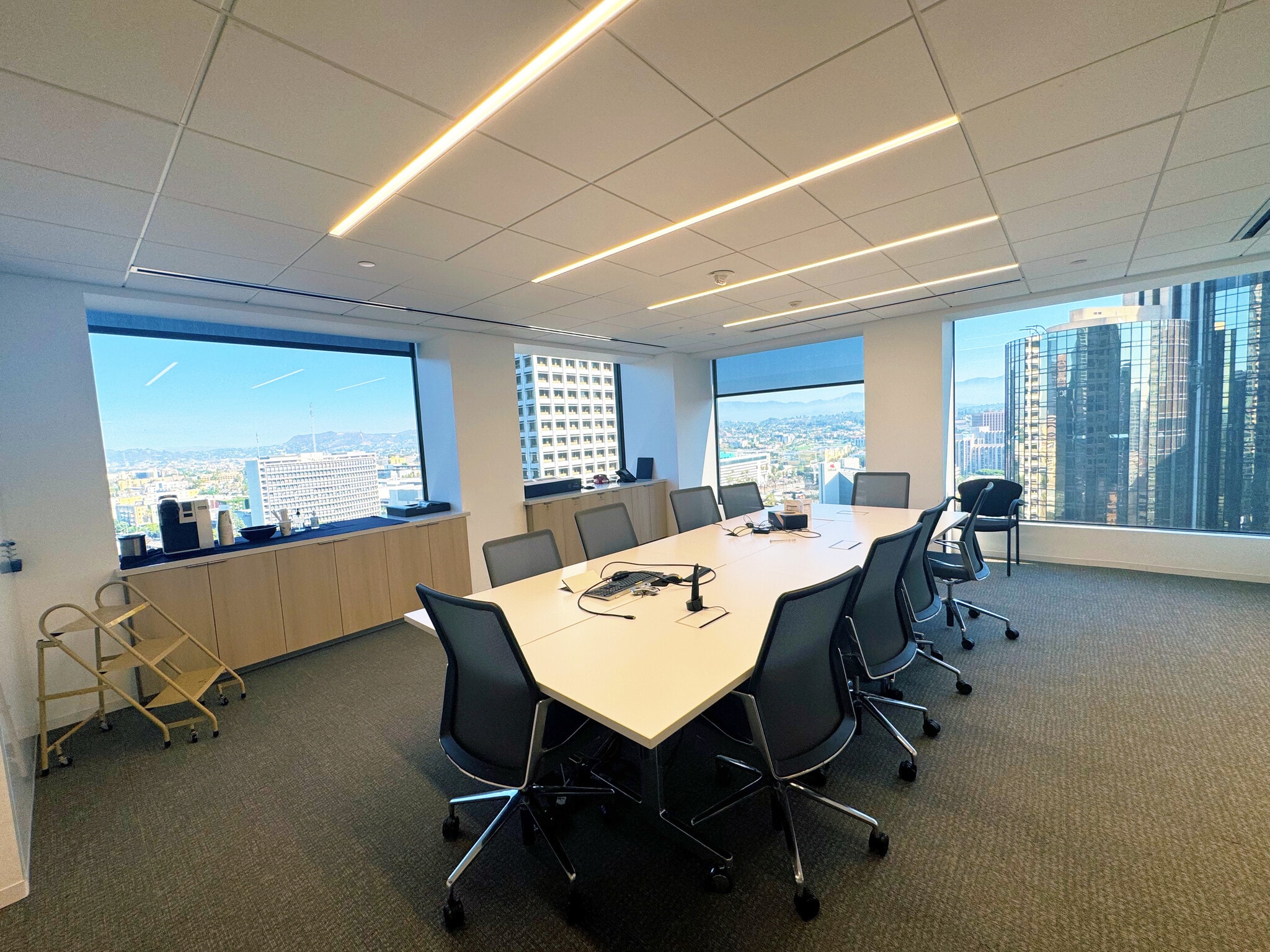 515 S Flower St, Los Angeles, CA à louer Photo intérieure– Image 1 sur 6