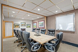 Plus de détails pour 206 NE 7th St, Grants Pass, OR - Bureau à vendre