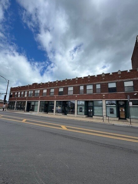 7101-7129 S Yates Blvd, Chicago, IL à louer - Photo de l’immeuble – Image 2 sur 5