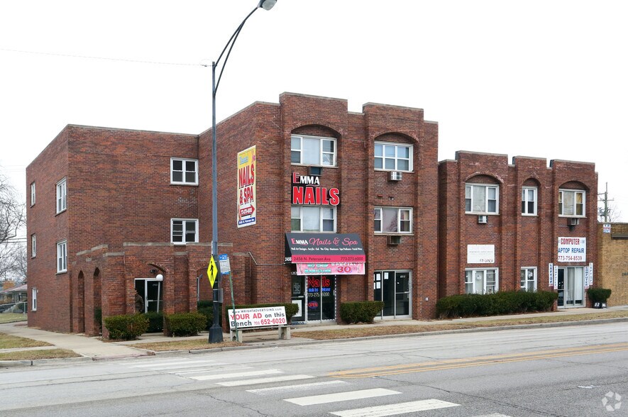 2454 W Peterson Ave, Chicago, IL à louer - Photo principale – Image 1 sur 6