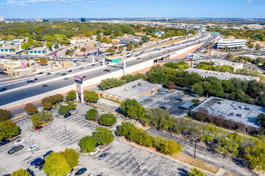 4346 NW Loop 410, San Antonio, TX à vendre - Aérien – Image 3 sur 4