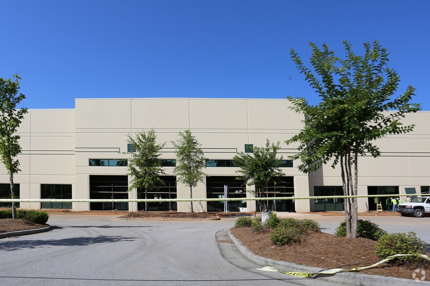 1901 Satellite Blvd, Buford, GA à louer - Photo de l’immeuble – Image 2 sur 5