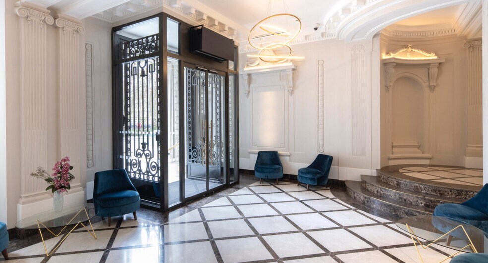 25 Berkeley Sq, Londres à louer - Photo intérieure – Image 3 sur 6