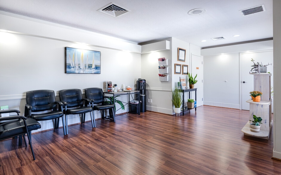 12734 Kenwood Ln, Fort Myers, FL à louer - Photo intérieure – Image 2 sur 26