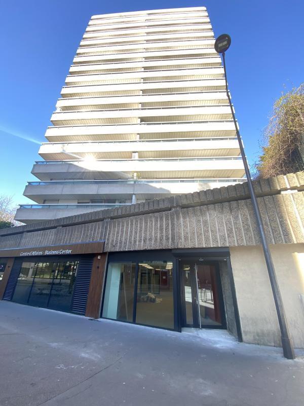 Immeuble residentiel dans Paris à vendre Photo de l’immeuble– Image 1 sur 8