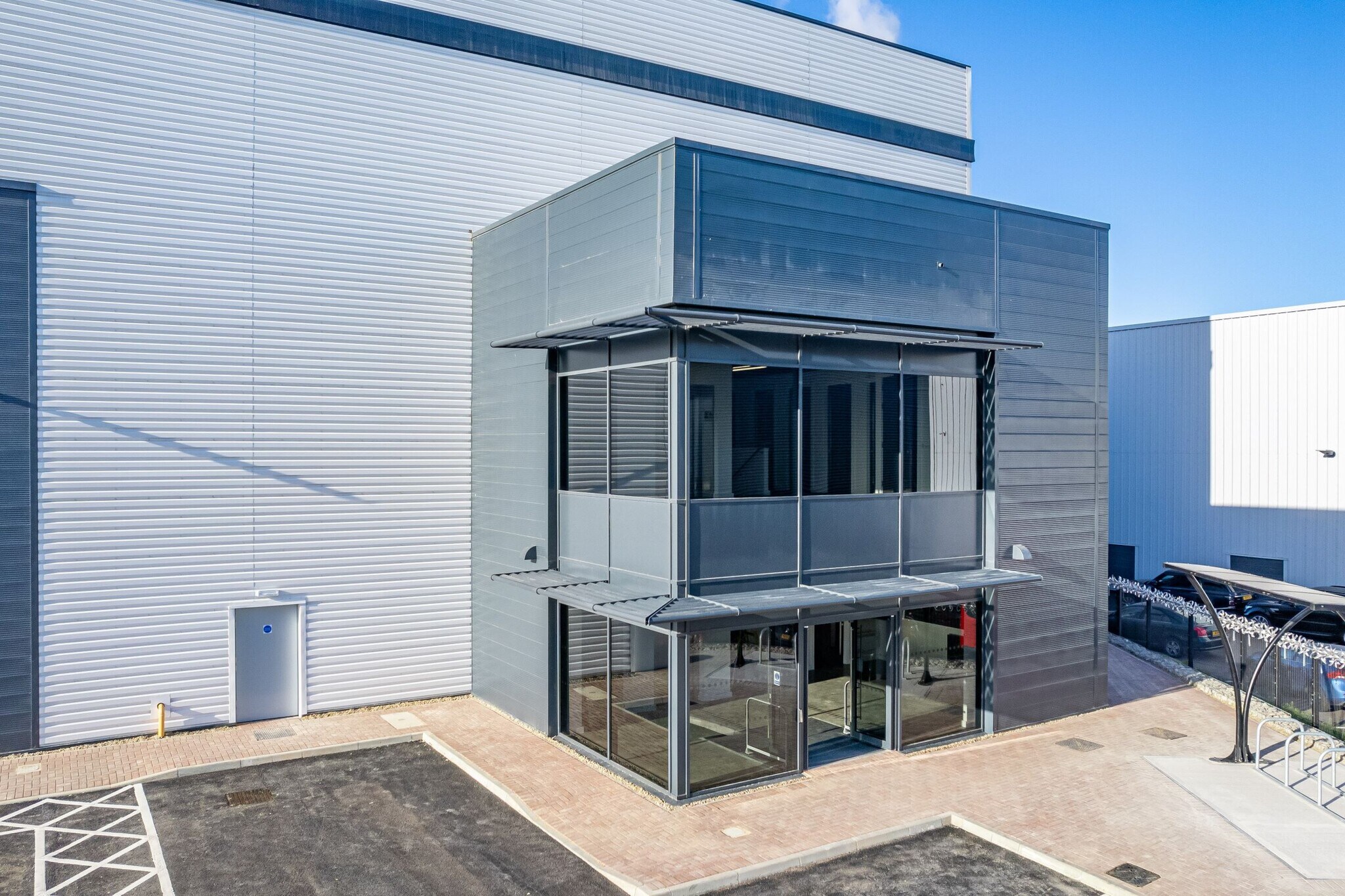 Crabtree Manorway N, Belvedere à louer Photo de l’immeuble– Image 1 sur 9