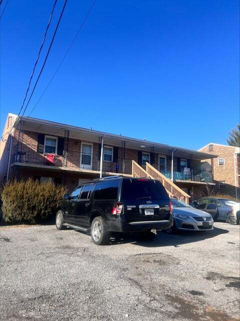 2120 Carvin St NE, Roanoke, VA à vendre Photo de l’immeuble– Image 1 sur 2