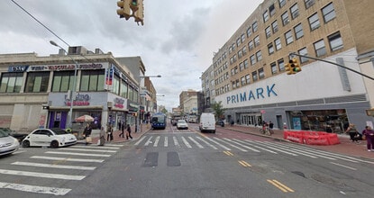 16201 Jamaica Ave, Jamaica, NY à louer Photo de l’immeuble– Image 2 sur 3