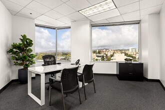 10940 Wilshire Blvd, Los Angeles, CA à louer Photo intérieure– Image 1 sur 8