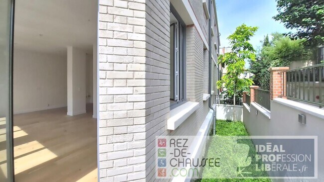 Plus de détails pour Bureau à vendre