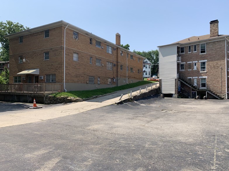 2316 Indian Mound Ave, Cincinnati, OH à vendre - Photo de l’immeuble – Image 2 sur 24