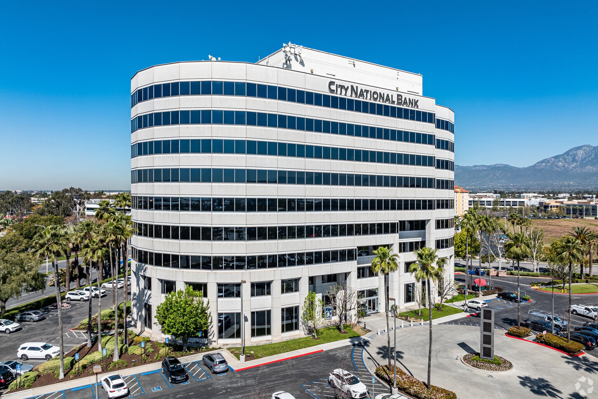 3633 Inland Empire Blvd, Ontario, CA à louer Photo principale– Image 1 sur 14