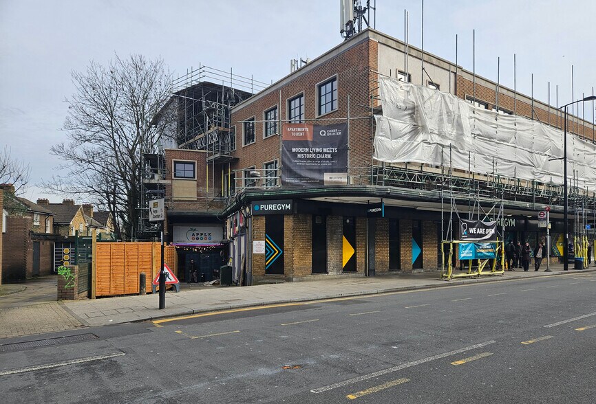 291-307 Kirkdale, Londres à louer - Photo de l’immeuble – Image 2 sur 6
