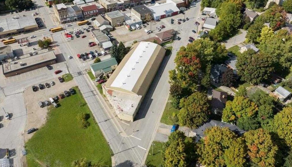 37 E Victoria St, North Huron, ON à louer - Aérien – Image 2 sur 21