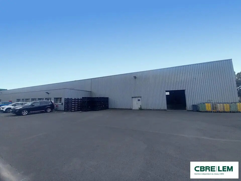 Local d’activités dans Carpiquet à louer Photo de l’immeuble– Image 1 sur 9
