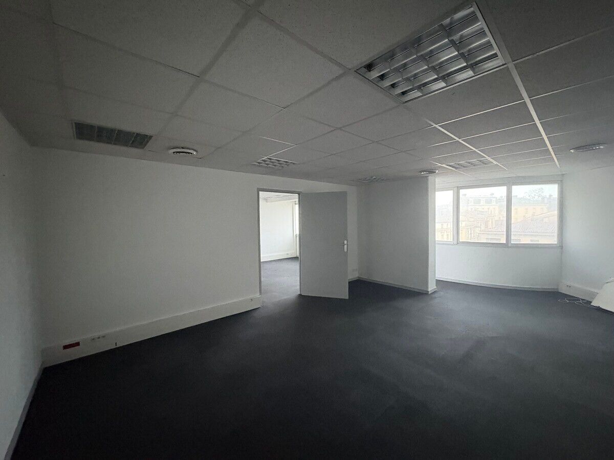 74 Rue Georges Bonnac, Bordeaux, GIR 33000 - - - Photo intérieure - Image 2 of 5