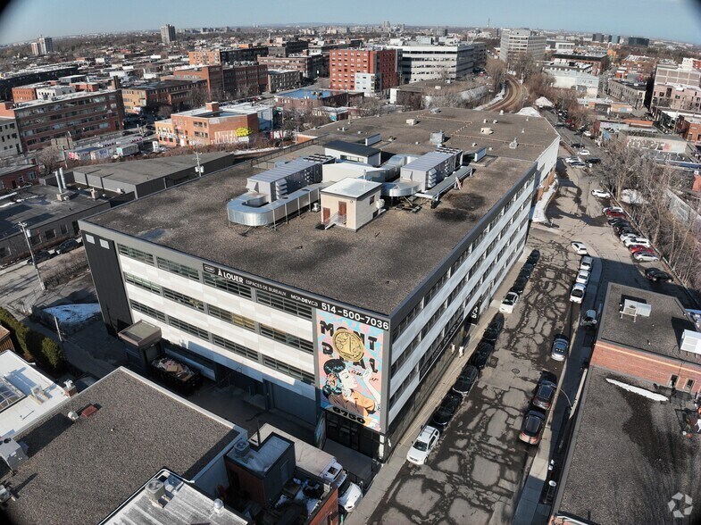 6750 Av de l'Esplanade, Montréal, QC à louer – Image 2 sur 21