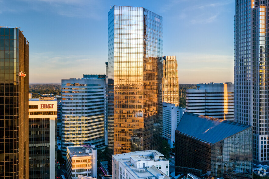 101 S Tryon St, Charlotte, NC à louer - Photo de l’immeuble – Image 1 sur 27