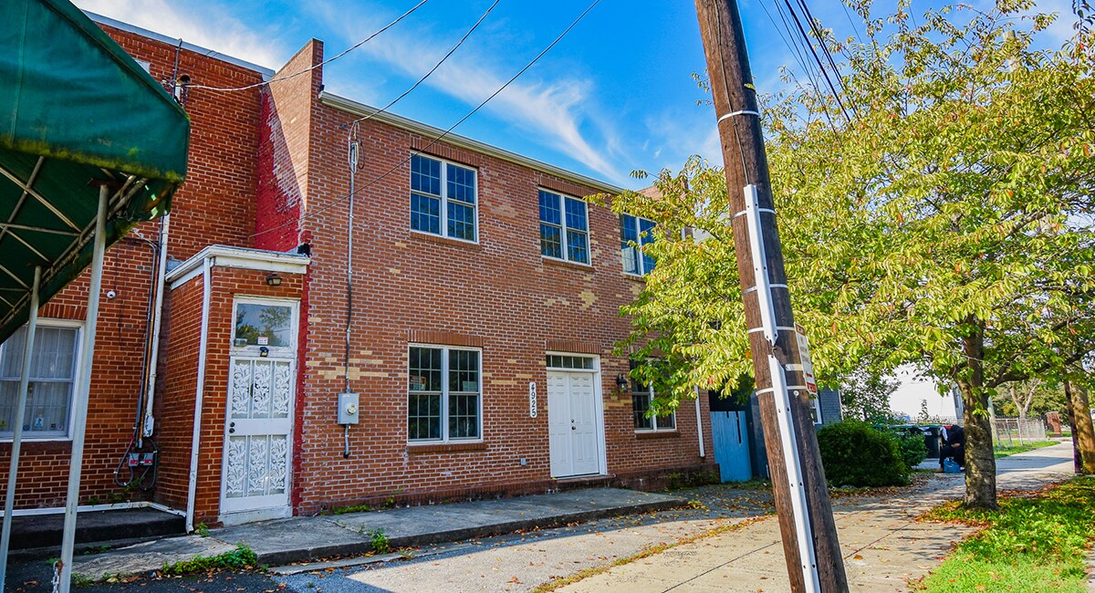 4925 Nannie Helen Burroughs Ave NE, Washington, DC à vendre Photo de l’immeuble– Image 1 sur 6