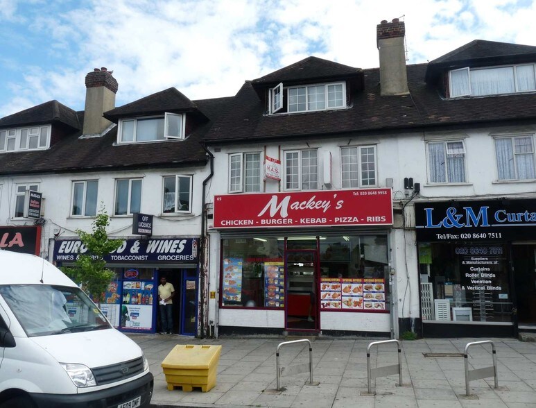 5 Bishopsford Rd, Morden à vendre - Photo principale – Image 2 sur 2