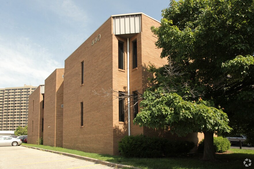 440 S 7th St, Louisville, KY à louer - Photo de l’immeuble – Image 2 sur 3