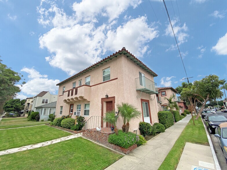 321 W Hill St, Long Beach, CA à vendre - Photo de l’immeuble – Image 1 sur 15