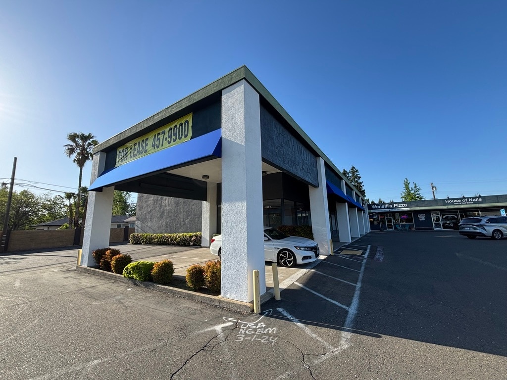 4211-4239 Arden Way, Sacramento, CA à louer Photo intérieure– Image 1 sur 12