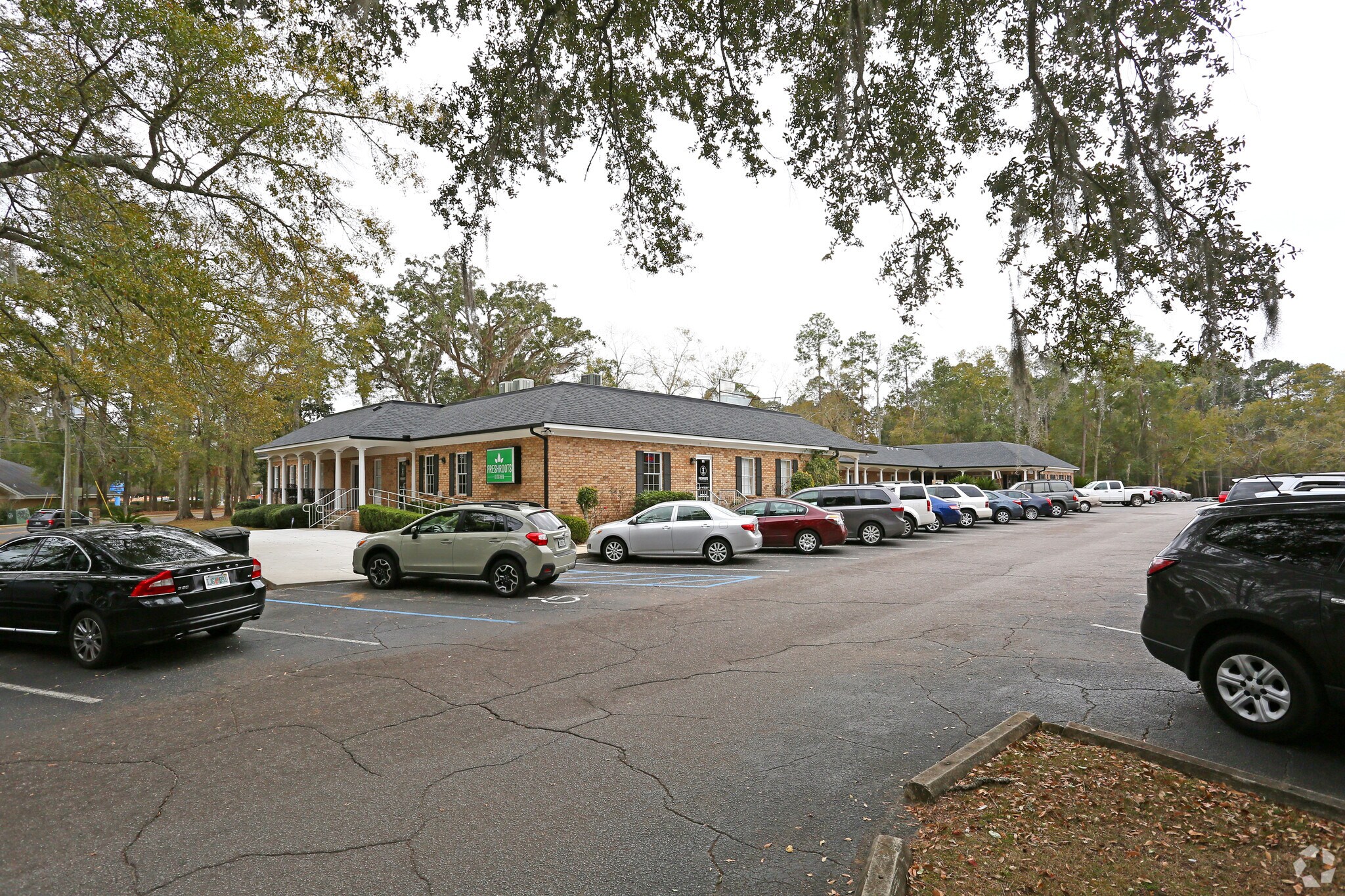 1605 E Plaza Dr, Tallahassee, FL à louer Photo principale– Image 1 sur 8