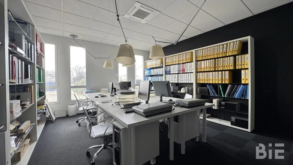 Bureau dans Mérignac à louer - Photo de l’immeuble – Image 3 sur 4