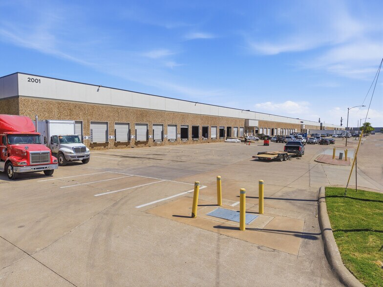 2001-2023 Exchange Dr, Arlington, TX à louer - Photo de l’immeuble – Image 3 sur 16