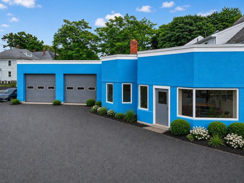 614 Moody St, Waltham, MA à vendre - Photo de l’immeuble – Image 2 sur 5