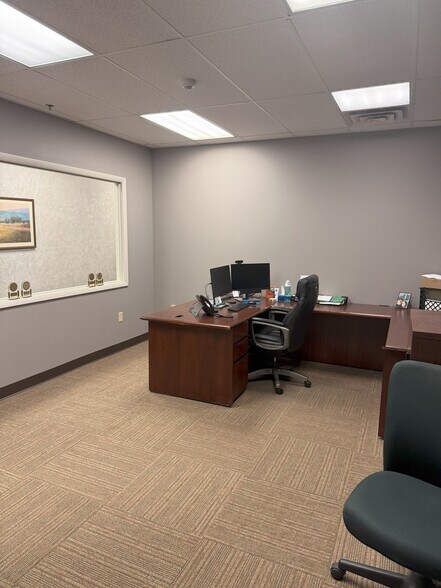 451 S Main St, North Syracuse, NY à louer - Photo de l’immeuble – Image 3 sur 5