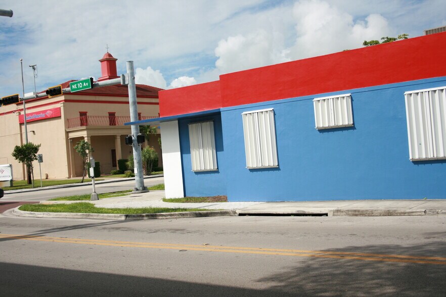 999 NE 125th St, North Miami, FL à louer - Photo de l’immeuble – Image 1 sur 13