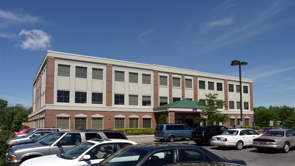 2101 Waukegan Rd, Bannockburn, IL à louer - Photo de l’immeuble – Image 2 sur 3