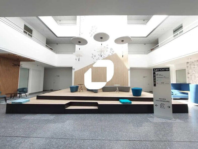 38 Boulevard Paul Cézanne, Guyancourt à louer - Photo de l’immeuble – Image 3 sur 20