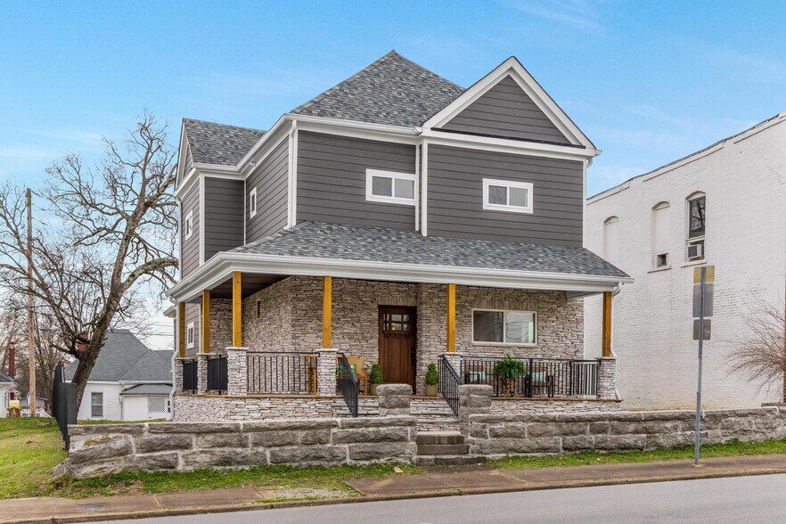 2004 Mccallie Ave, Chattanooga, TN à vendre - Photo de l’immeuble – Image 2 sur 29