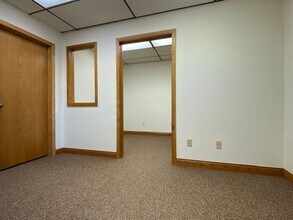 2615-2619 Post Rd, Stevens Point, WI à louer Photo intérieure– Image 2 sur 4