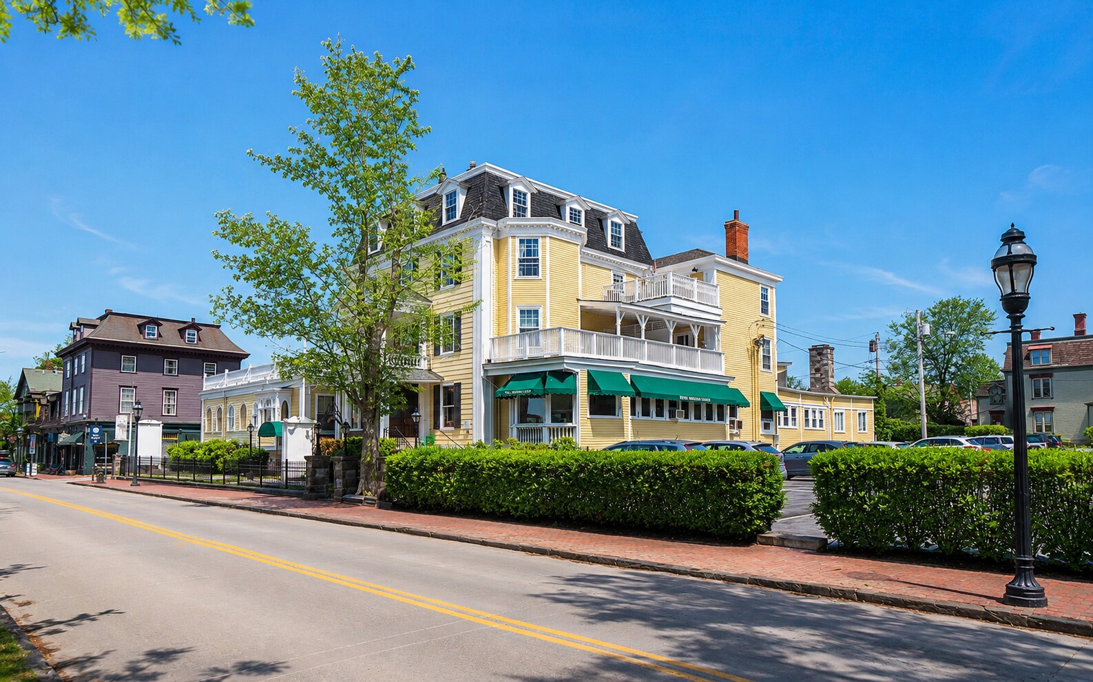 38 Bellevue Ave, Newport, RI à louer Photo de l’immeuble– Image 1 sur 11