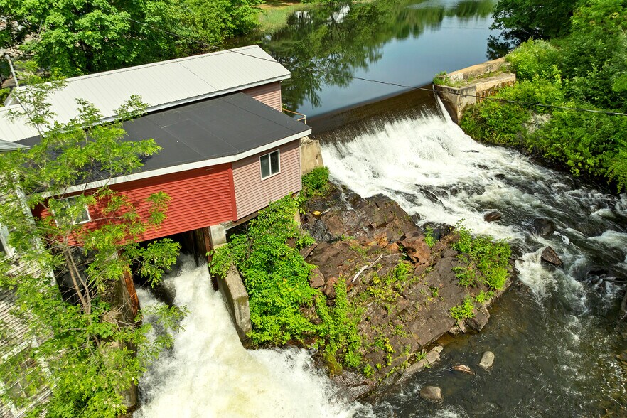 22 Main St, Ashland, NH à vendre - Photo de l’immeuble – Image 2 sur 41