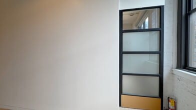 224-230 W Huron St, Chicago, IL à louer - Vidéo sur l’annonce professionnelle 