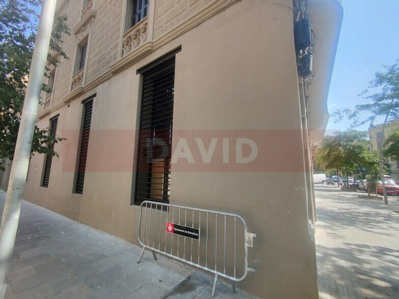 Local commercial dans Barcelone, Barcelona à louer - Photo de l’immeuble – Image 3 sur 6