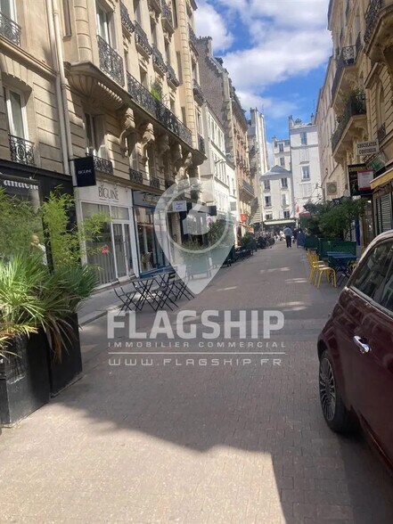 Local commercial dans Paris à louer - Photo de l’immeuble – Image 2 sur 2